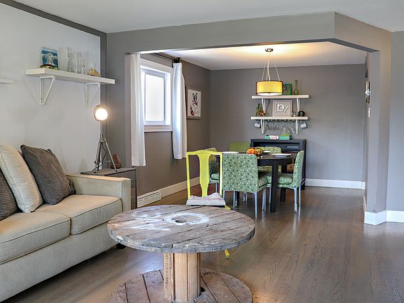3rd image of 10833 S Avenue D