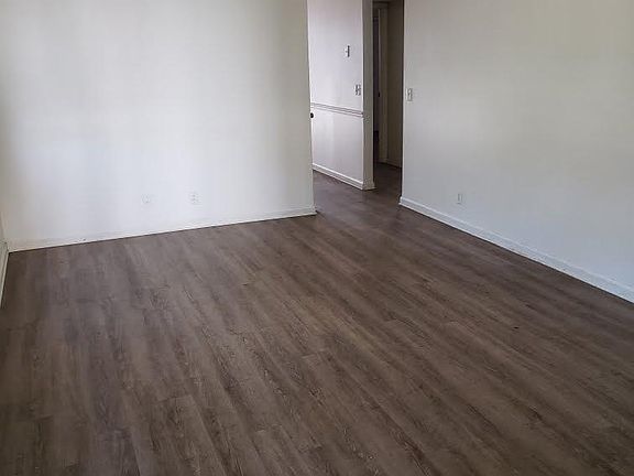 3rd image of 910 Brett Dr APT 125