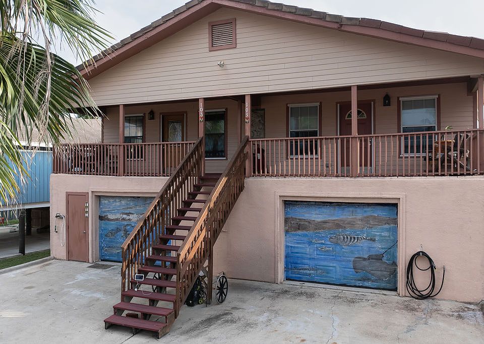 1st image of 103 E Capricorn Dr #B