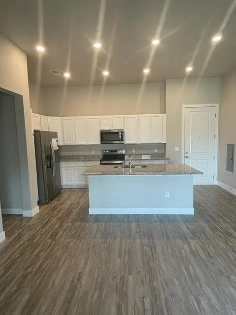 14341 E Tennessee Ave — Photo 2