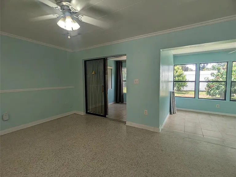 1521 Normandy Way — Photo 9
