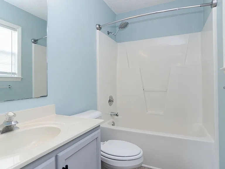 2716 Valor Dr — Photo 12