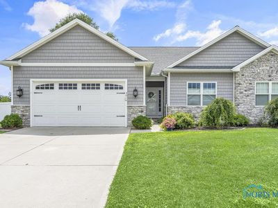 3014 Camelot Dr, Oregon, OH, 43616