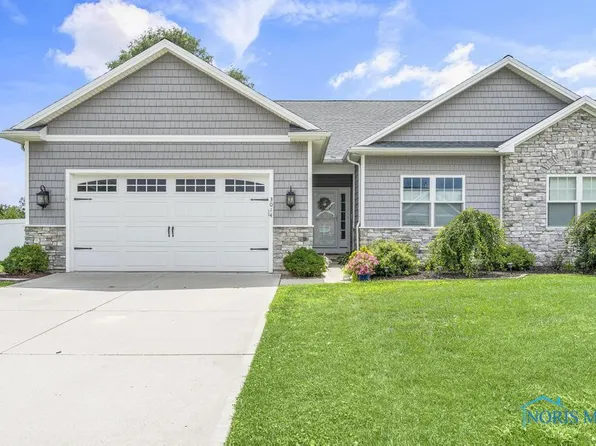 3014 Camelot Dr, Oregon, OH 43616