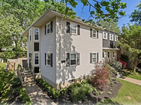 3071 Southern Elm Ct, Fairfax, VA 22031