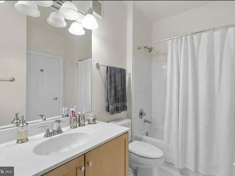 11800 Old Georgetown Rd #1315 — Photo 34