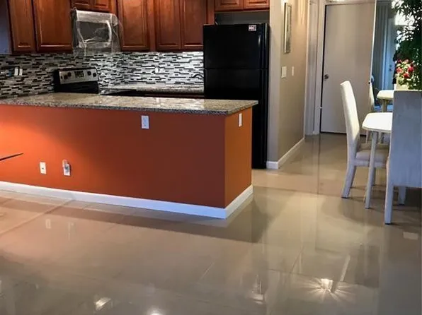 25 Newport Ct #B, Deerfield Beach, FL 33442