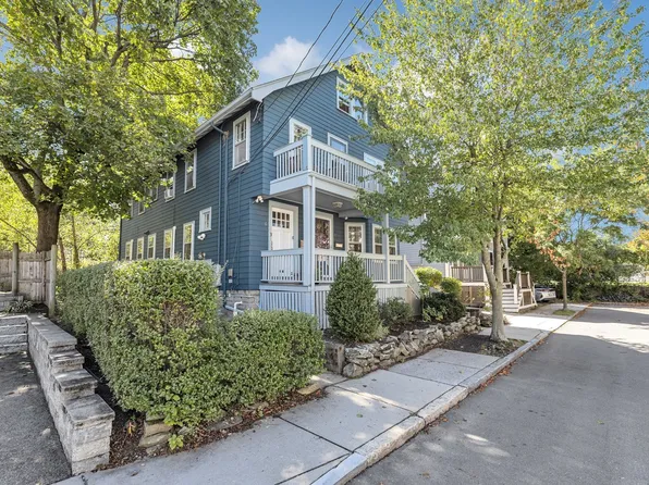 8 Hawthorne Park Unit 8, Cambridge, MA 02138