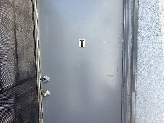 2nd image of 1088 Alamitos Ave #T