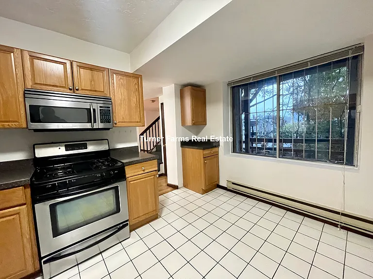 89 Sheridan St #1A — Photo 3
