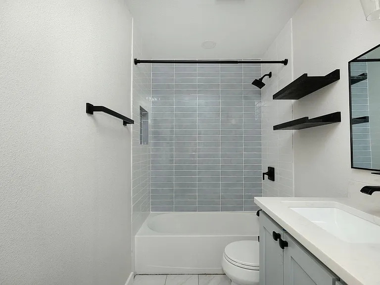 1745 Cricket Hollow Dr — Photo 16