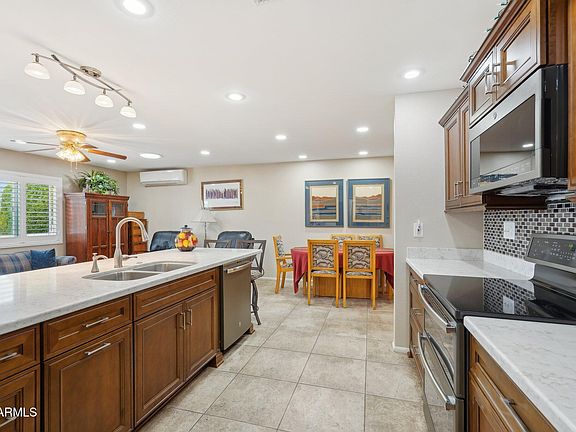 3rd image of 16210 N AGUA FRIA Drive