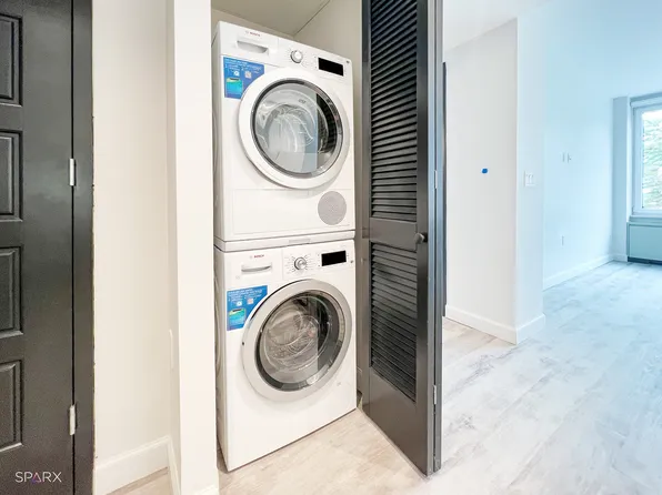 188-11 Hillside Avenue image 3 of 25