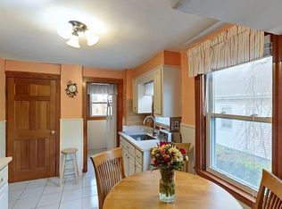 6 Taunton Ave, Hyde Park, MA 02136