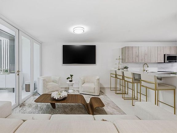 3rd image of 33 Zuania