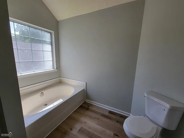 1100 Hidden Brook Trl — Photo 8