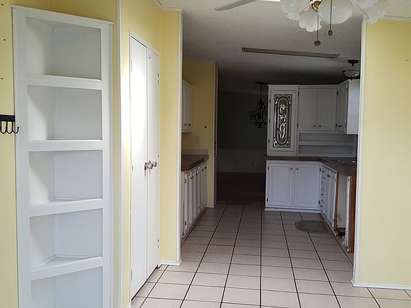 4th image of 14717 Segura Dr