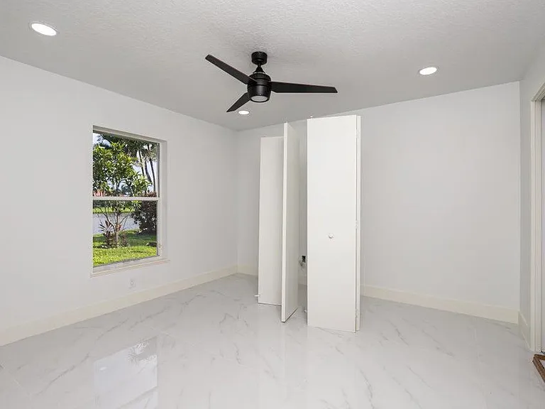 1268 SW Briarwood Dr — Photo 15