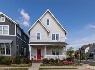 104 Rock Ledge Dr, Chapel Hill, NC 27516