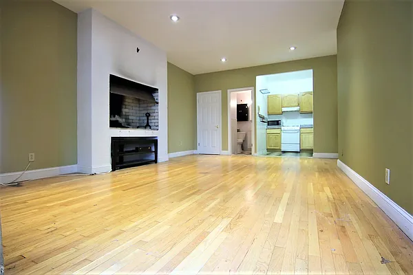 Rented by JK Dansar Corp | media 53