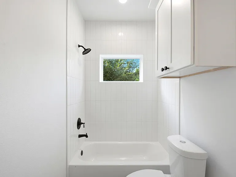 7709 Earl Rudder Way — Photo 16