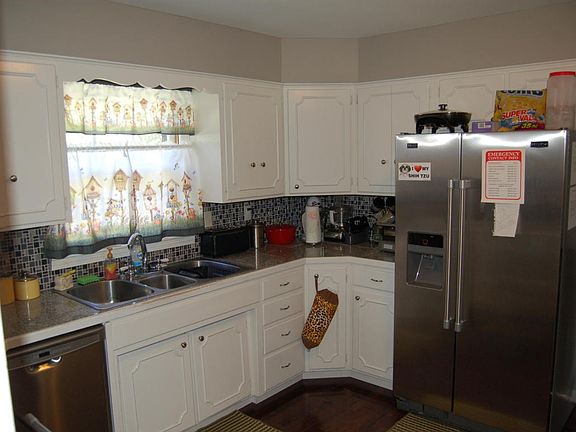 5th image of 623 W Leawood Dr