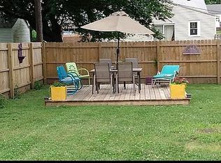 1129 N University Ave, Decatur, IL 62522