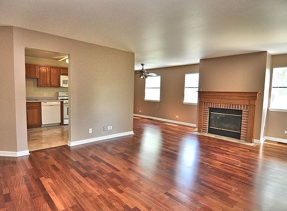 4th image of 106 Stirling Ln Unit Z1