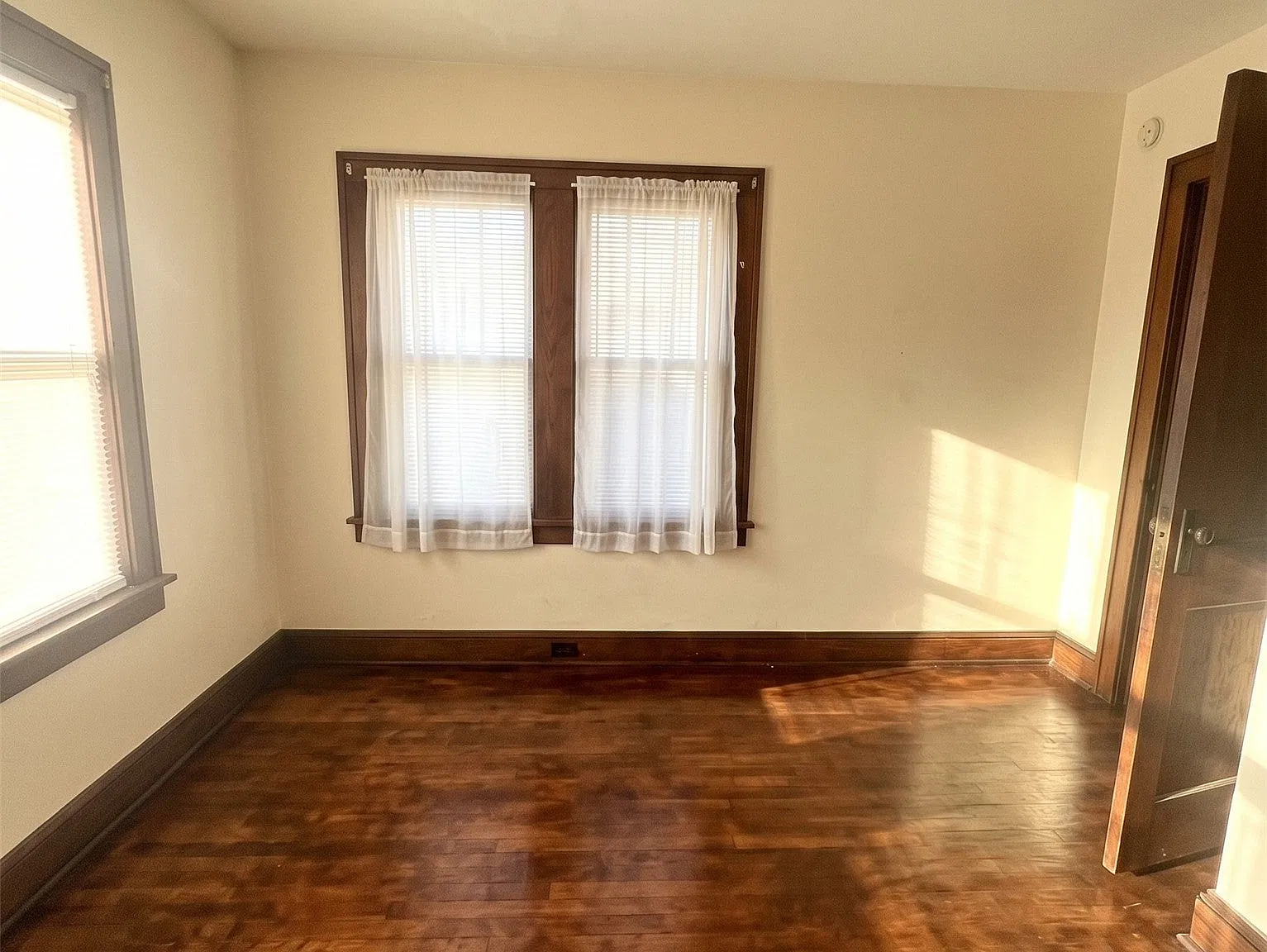 1 bed, 1.0 bath, 600 sqft, $1,100 — Photo 3