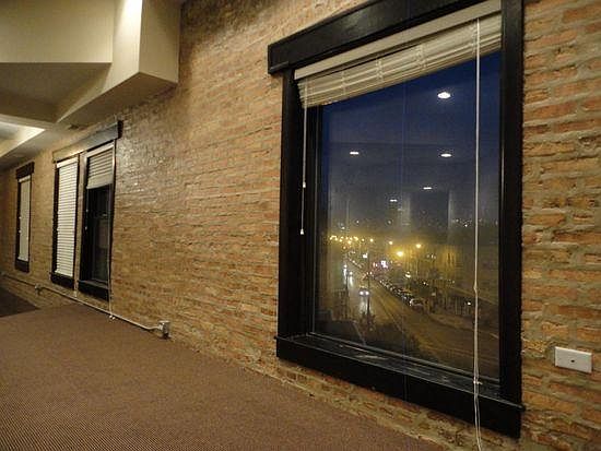 2nd image of 2520 N Lincoln Ave #1