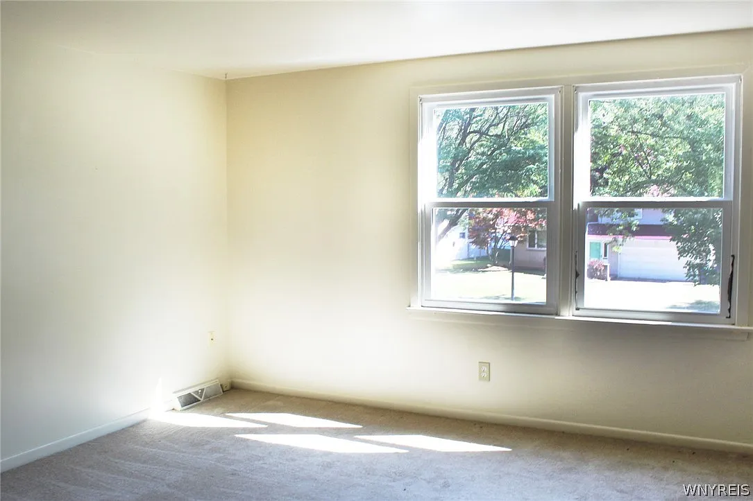 2 bed, 1.0 bath, 1120 sqft, $1,545 — Photo 3