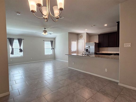 3rd image of 8023 Ecru Ln