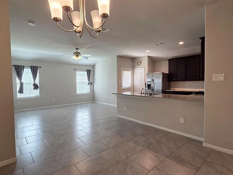 8023 Ecru Ln — Photo 3