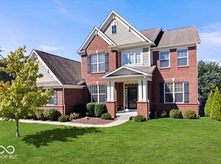 6406 Concord Dr, Zionsville, IN 46077