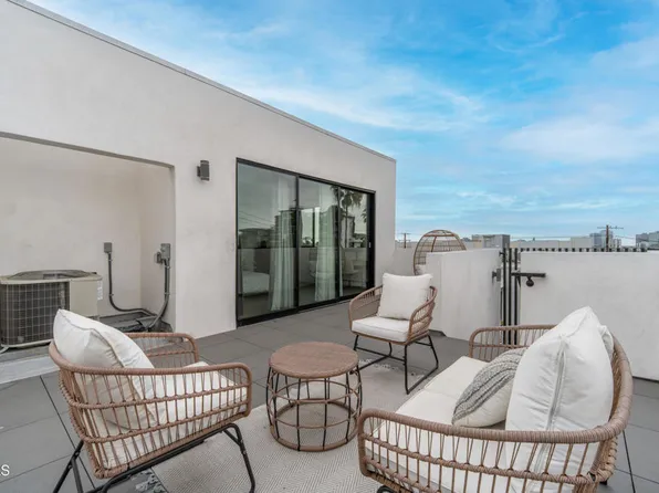3226 W Robinson Ln, Los Angeles, CA 90026