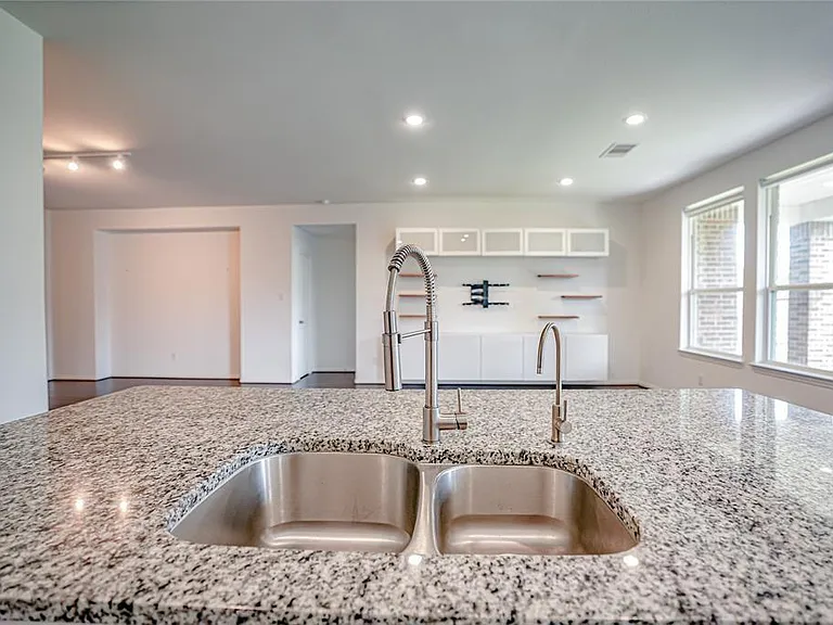 16131 Sommerall Creek Ln — Photo 12