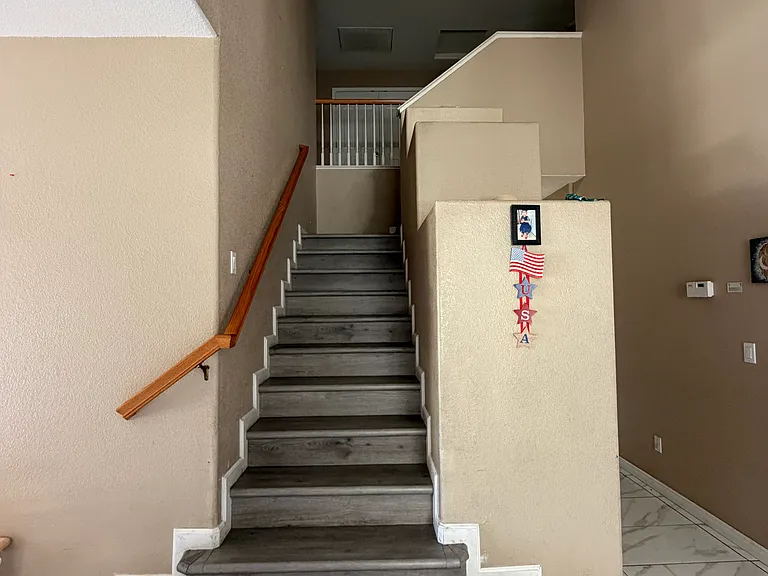 1966 Inderbitzin Way — Photo 5