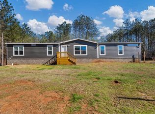 15 Rutledge Rd, Seale, AL 36875