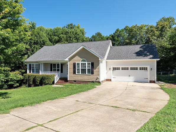 182 Dalton Woods Dr, Benson, NC 27504