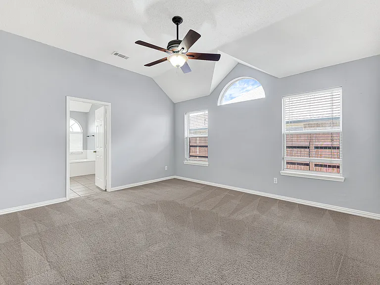 11201 Creekwood Dr — Photo 12