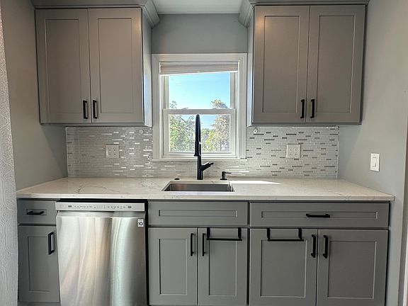 2nd image of 12 Hoyle St #2