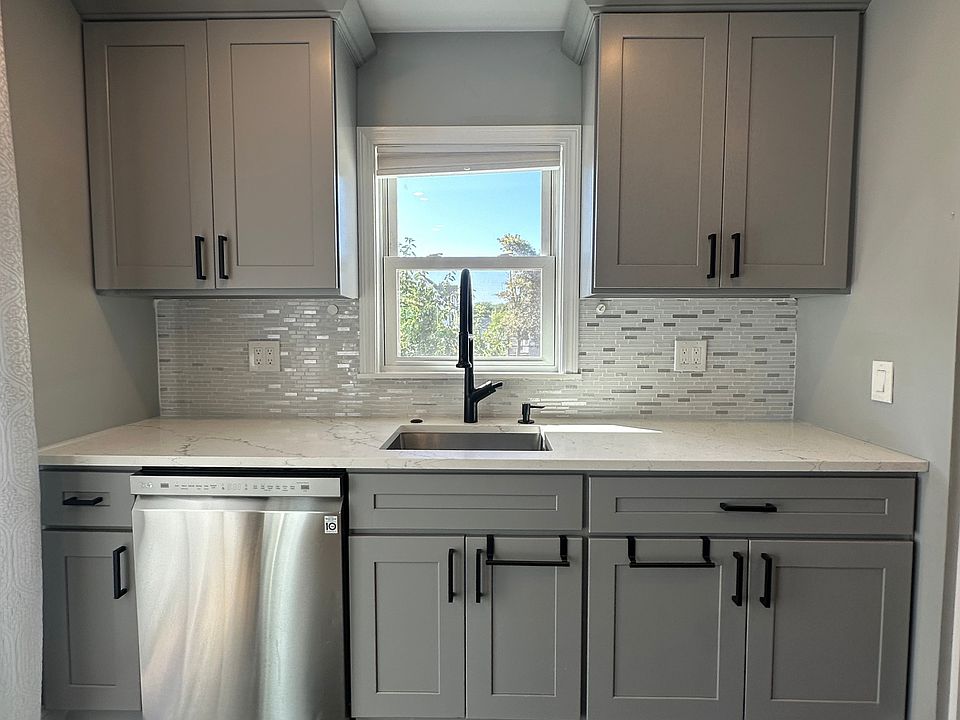1st image of 12 Hoyle St #2