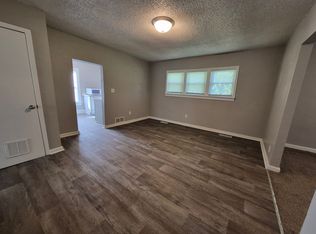 2722 Sheridan Ave, Des Moines, IA 50310