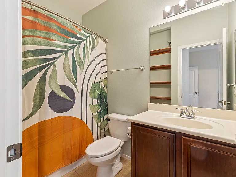 2256 E Huntington Dr — Photo 20