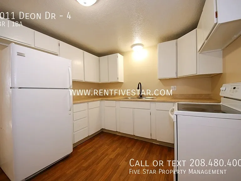 1011 Deon Dr #4 — Photo 6