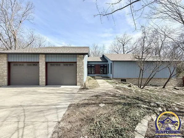 2806 Tatarrax Dr, Manhattan, KS 66502
