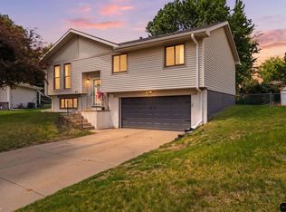 6130 W Beal Cir, Lincoln, NE 68521
