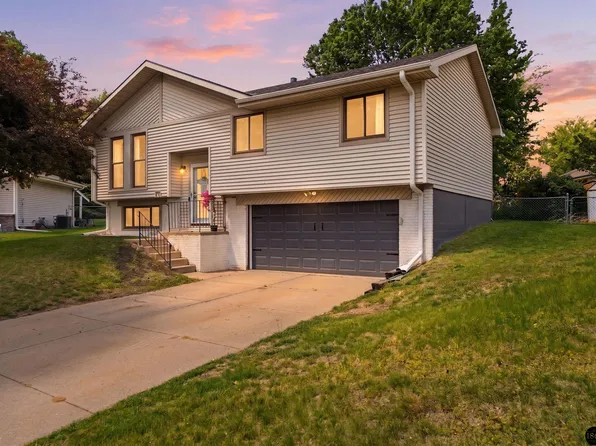 6130 W Beal Cir, Lincoln, NE 68521