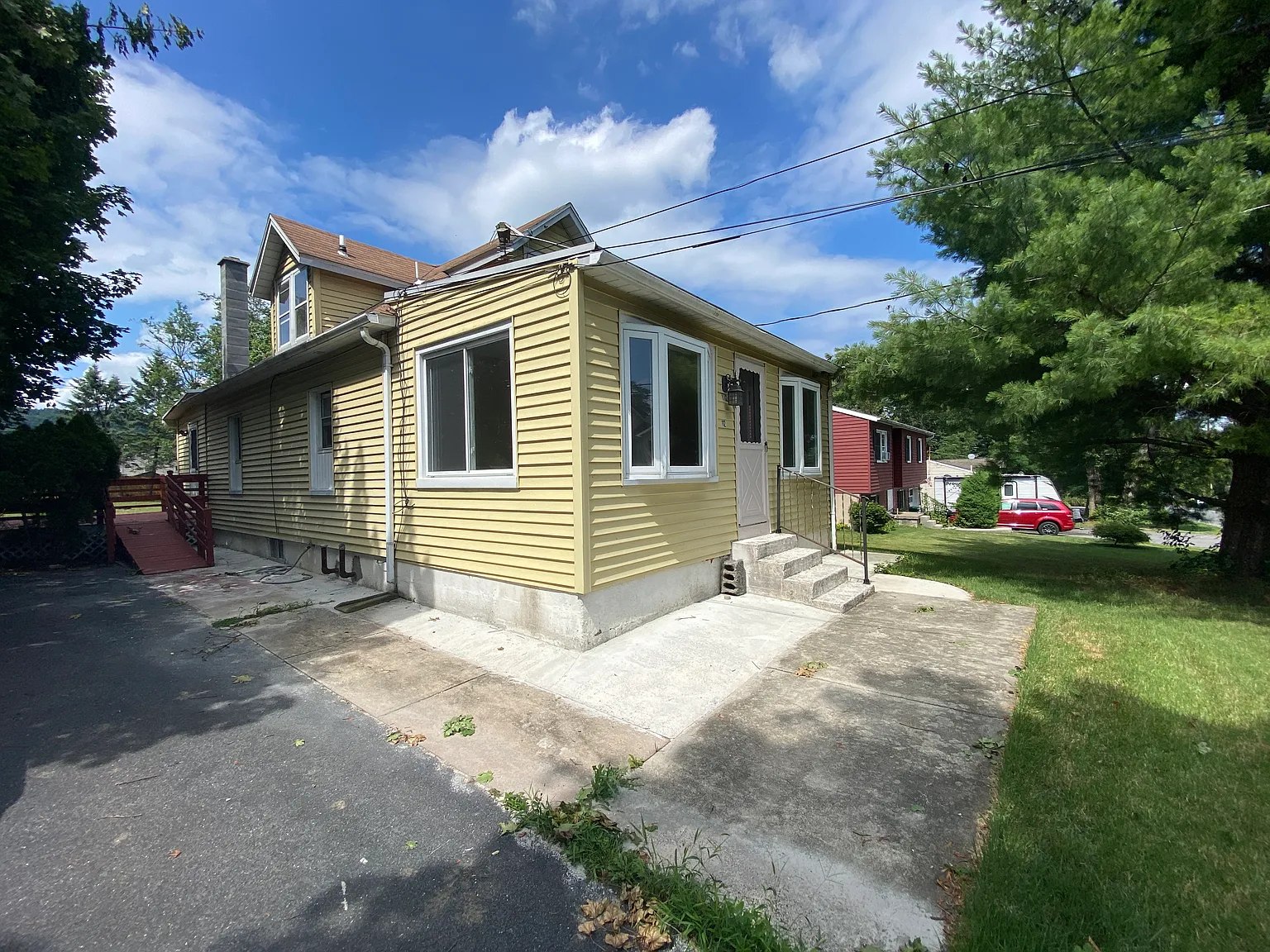 3 bed, 980 sqft, $1,495 — Photo 1