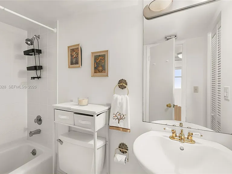 210 Sea View Dr #611 — Photo 7